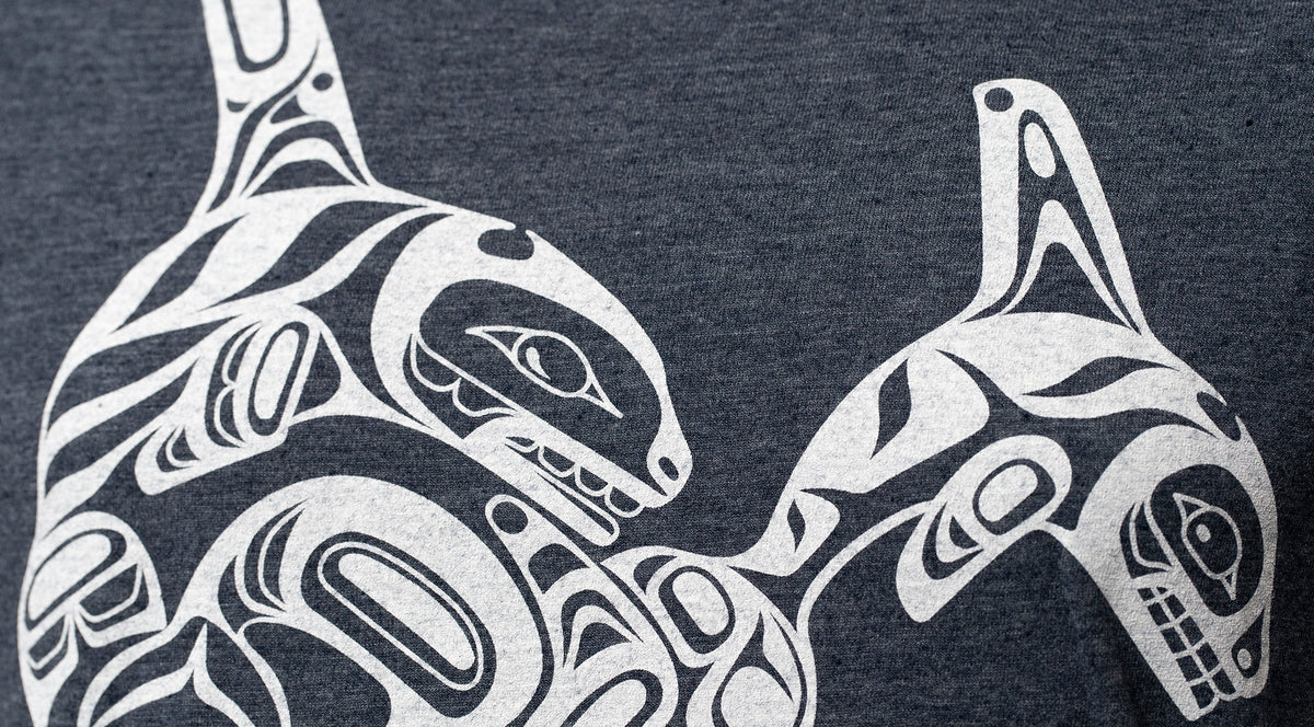  Womens Raven Northwest Native American Indian Style V-Neck T- Shirt : Clothing, Shoes & Jewelry