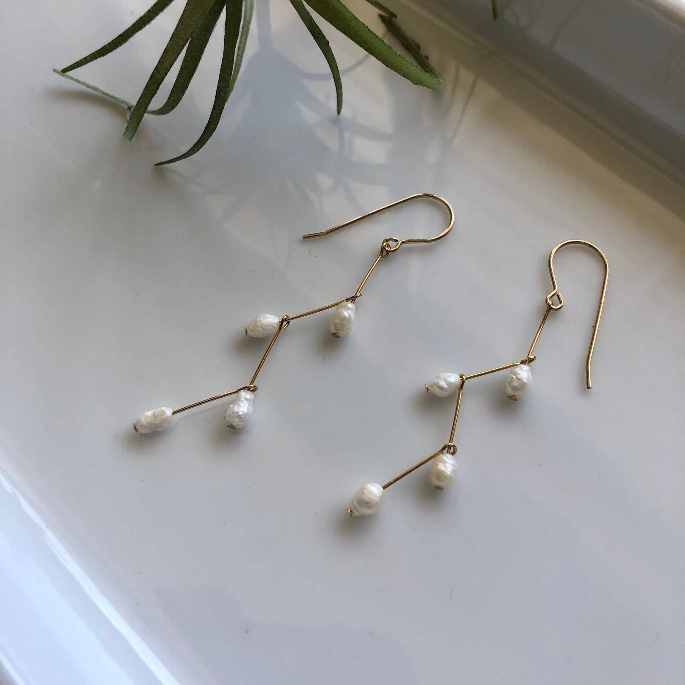 Gold Filled Zig Zag Pearl Earrings: 14k Gold