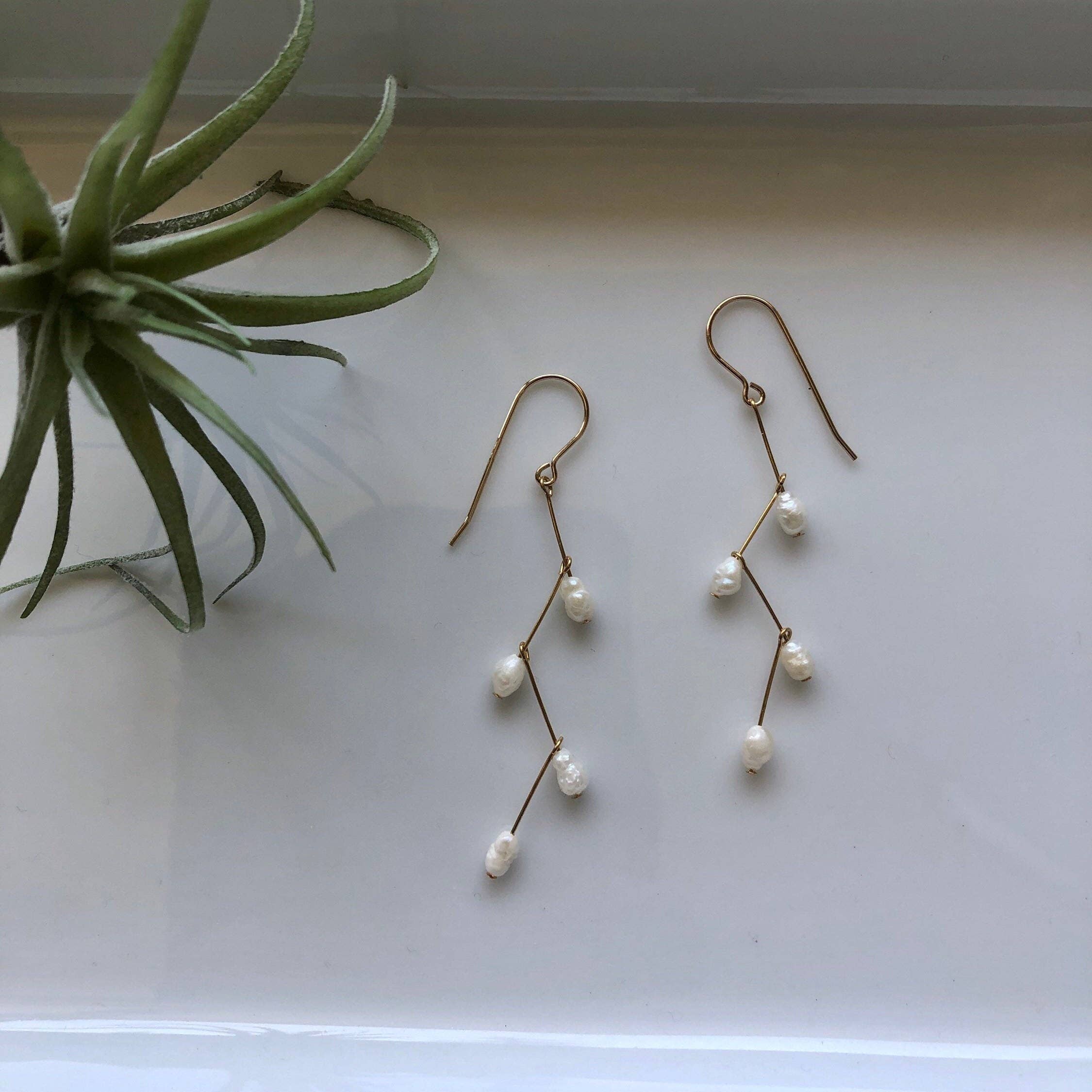 Gold Filled Zig Zag Pearl Earrings: 14k Gold