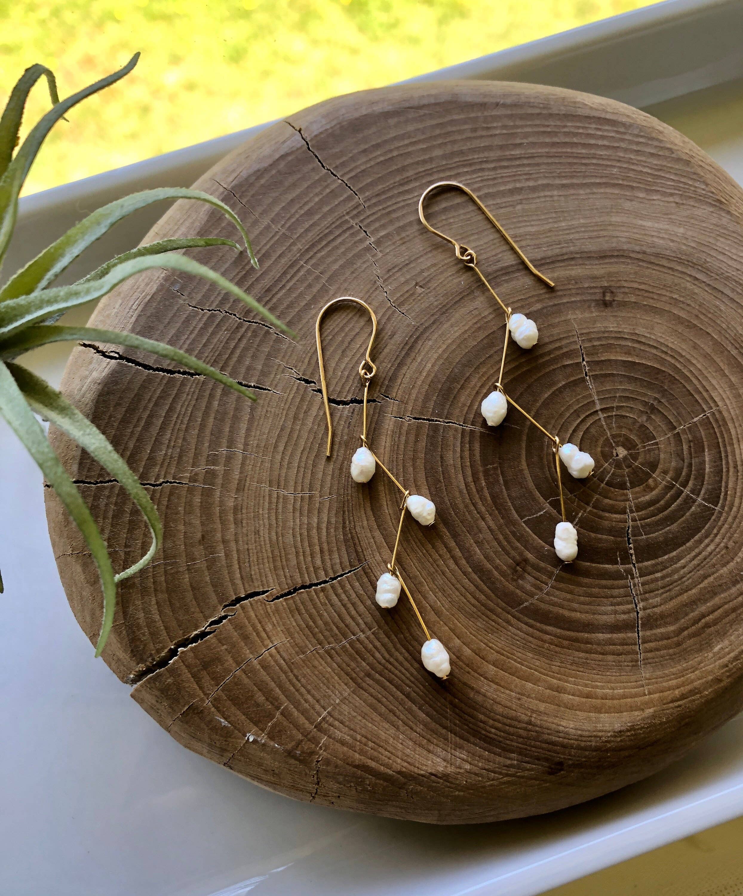 Gold Filled Zig Zag Pearl Earrings: 14k Gold