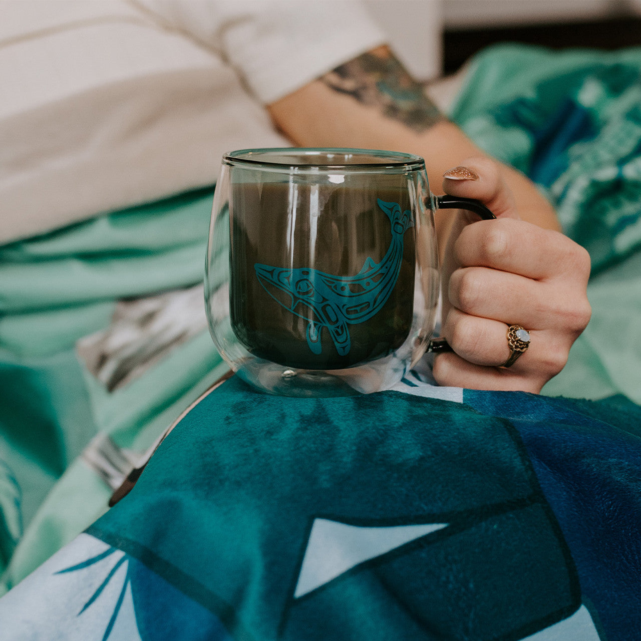 Double Walled Colored Glass Mug - Humpback Whale