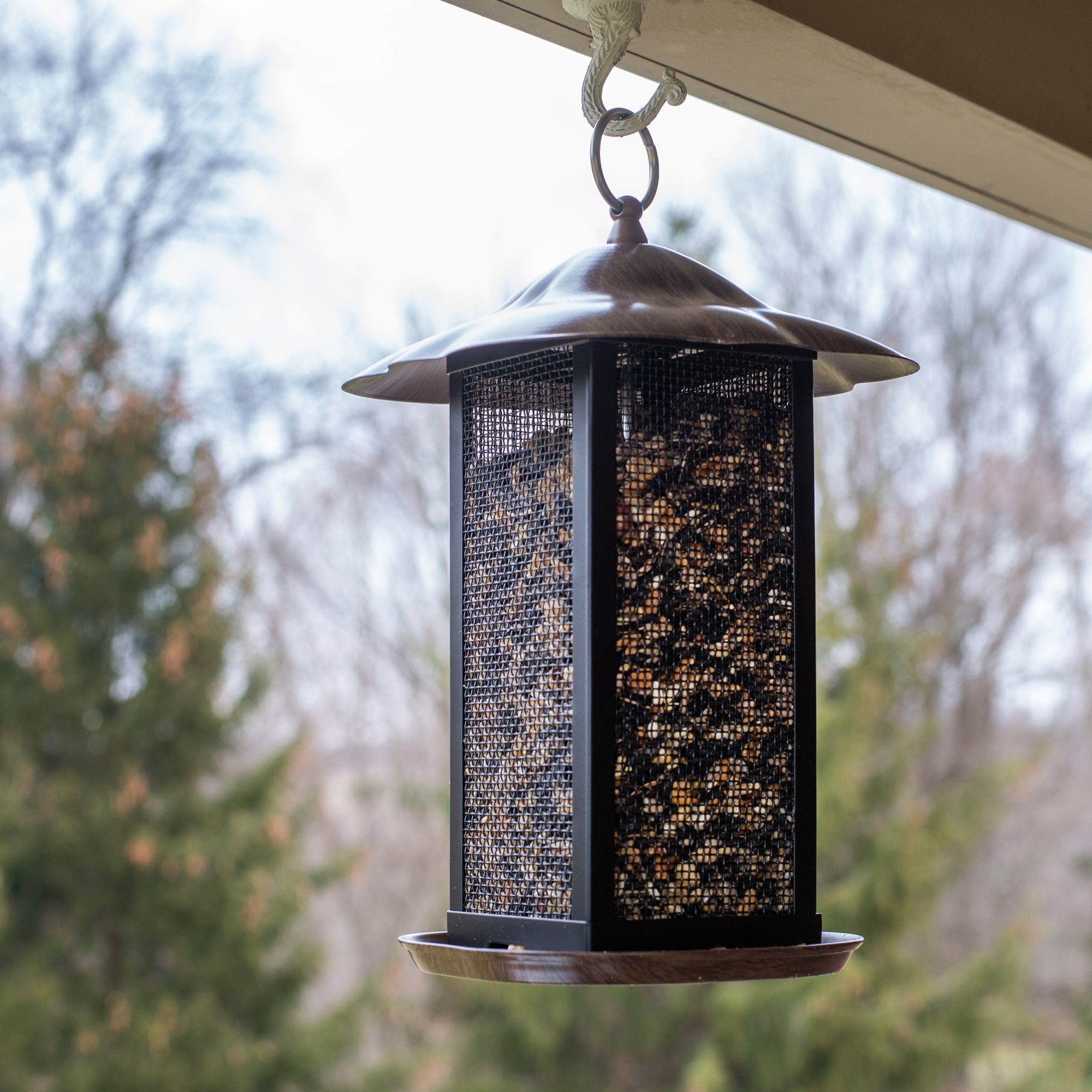 Cherry Woodgrain Finish Heavy Duty Mesh Metal Bird Feeder