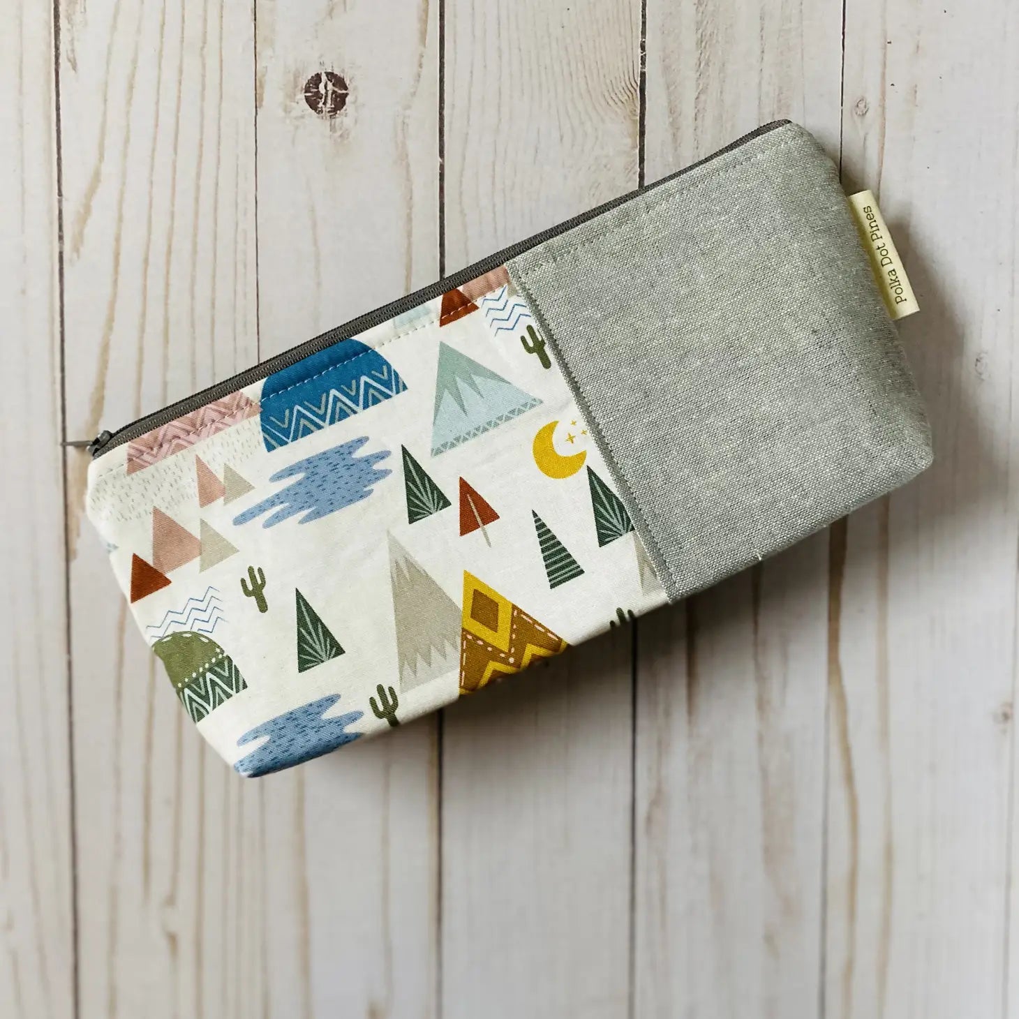 Mountain Scene Zippered Pouch