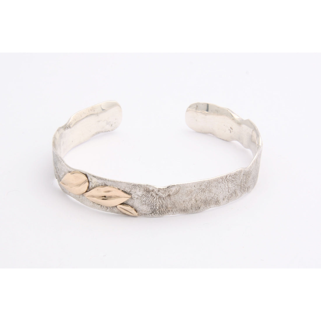 Reticulated leaf cuff